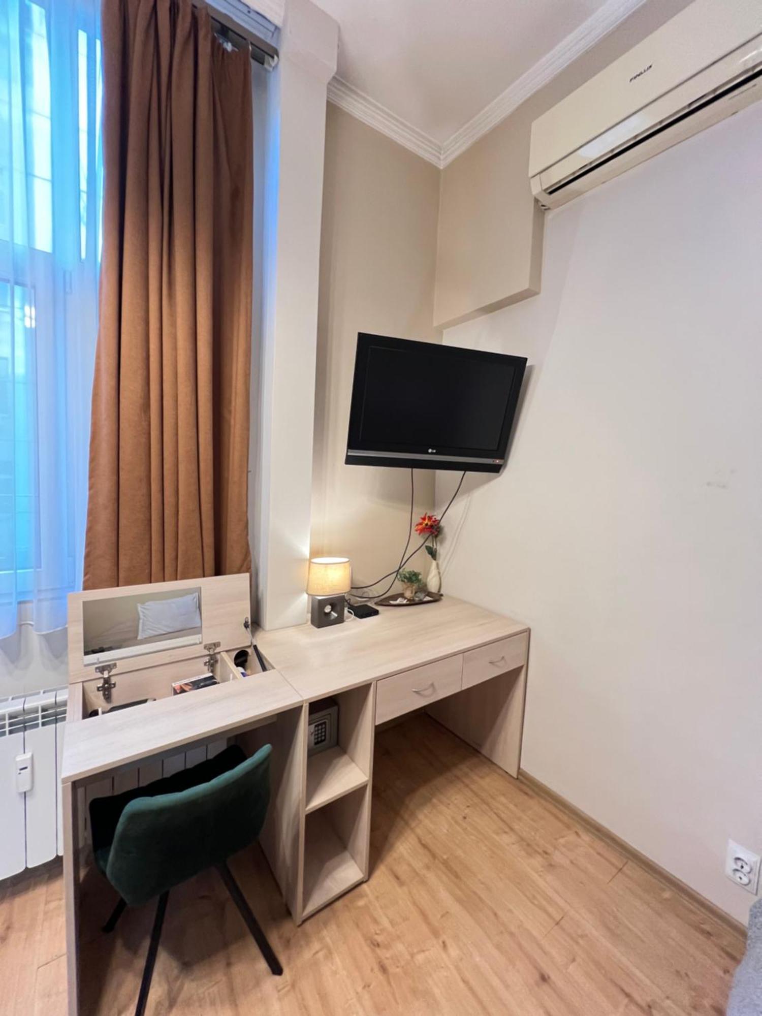 Budapest Central Cozy Studio W Working Space And Wifi Sofia Exterior photo